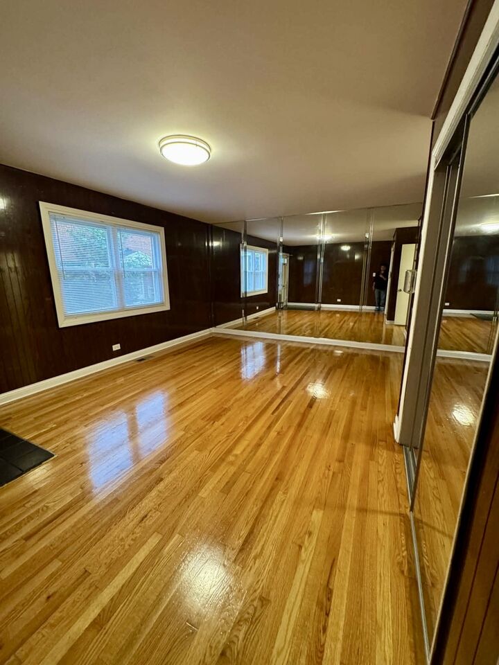 Property Photo: 1411 W Touhy Avenue B IL 60626