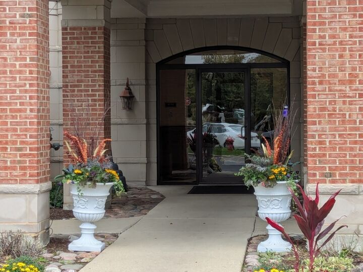 Property Photo:  101 Pointe Drive 203  IL 60062 