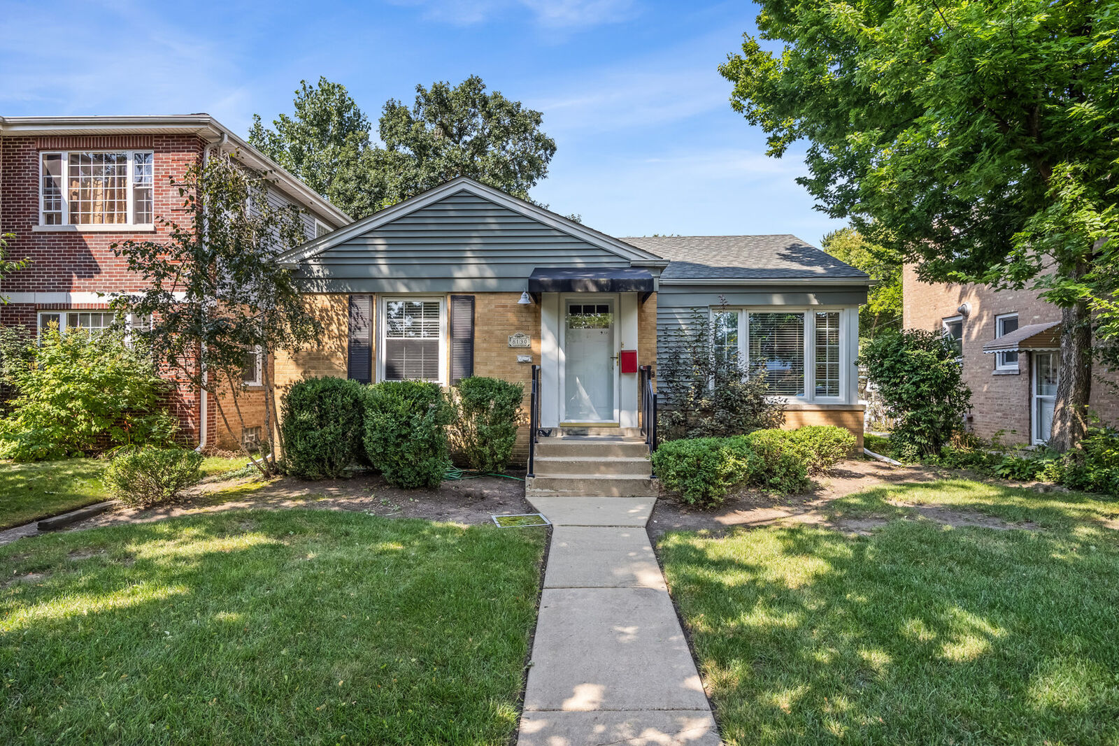 Property Photo:  8130 Kilbourn Avenue  IL 60076 