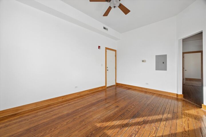Property Photo: 25 S La Grange Road IL 60525