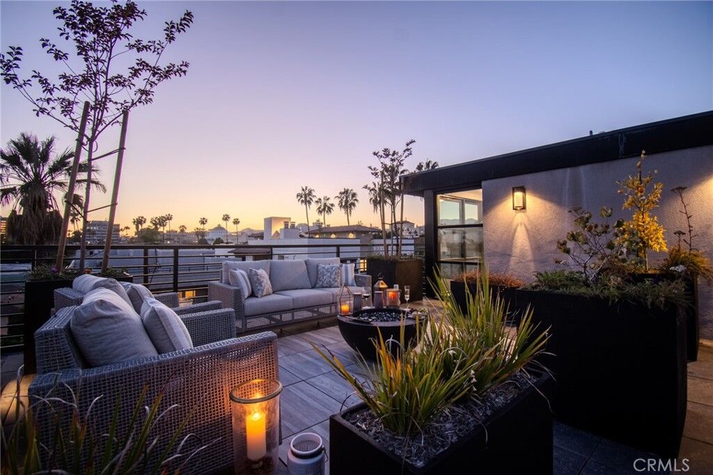 Property Photo:  150 S Oak Knoll Avenue 205  CA 91101 
