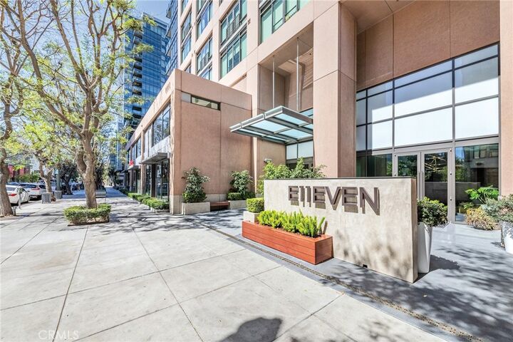 Property Photo:  1111 S Grand Avenue 518  CA 90015 