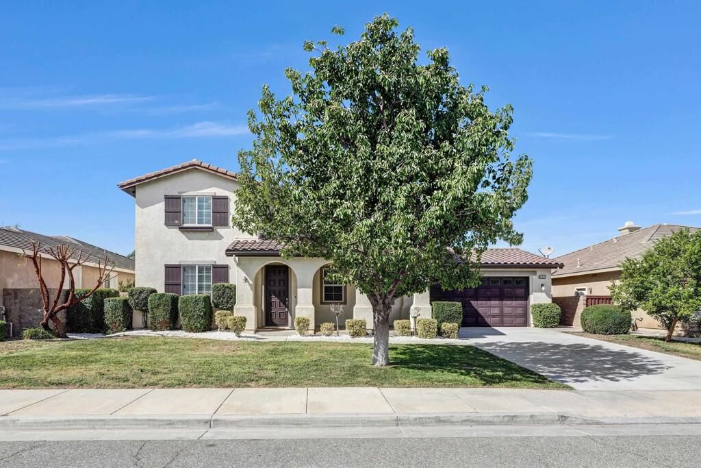 Property Photo: 27973 Breakwater Ct. CA 92585