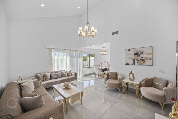 Property Photo: 10739 Villa Bonita CA 91978