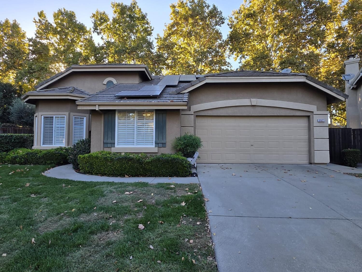 Property Photo:  3927 Bridlewood Circle  CA 95219 