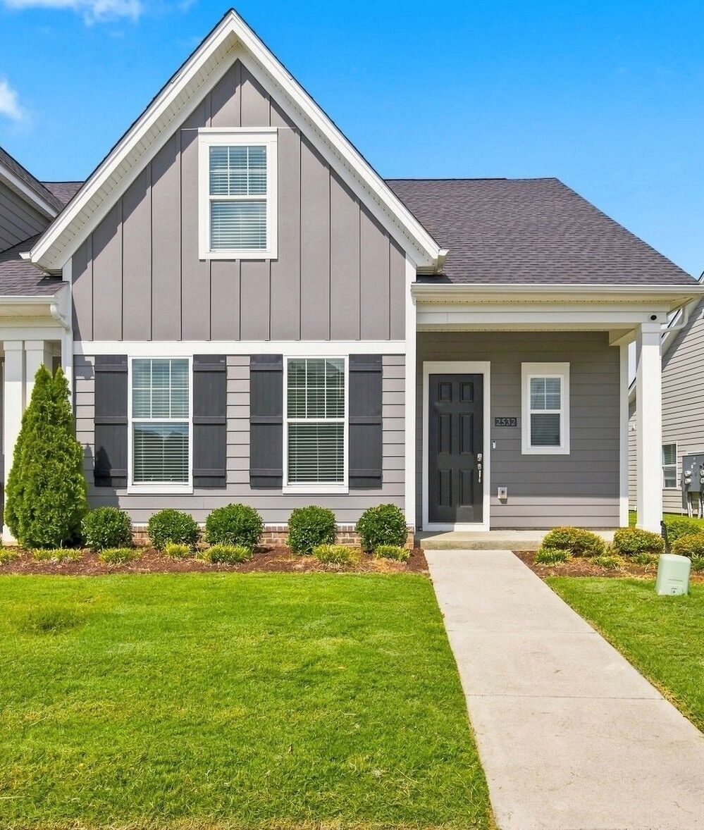 Property Photo: 2532 Elmcroft Ave TN 37128