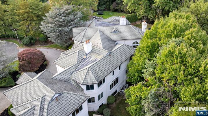 Property Photo:  11 Fairway Court  NJ 07626 