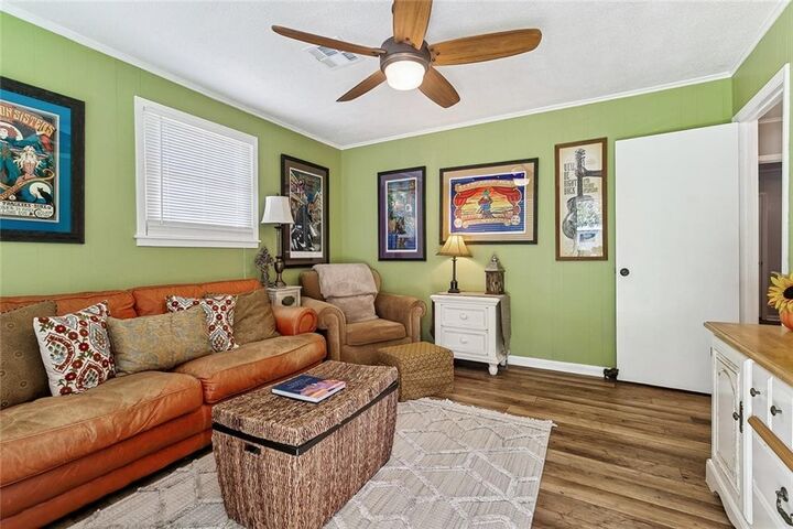 Property Photo: 720 Oak Avenue LA 70094