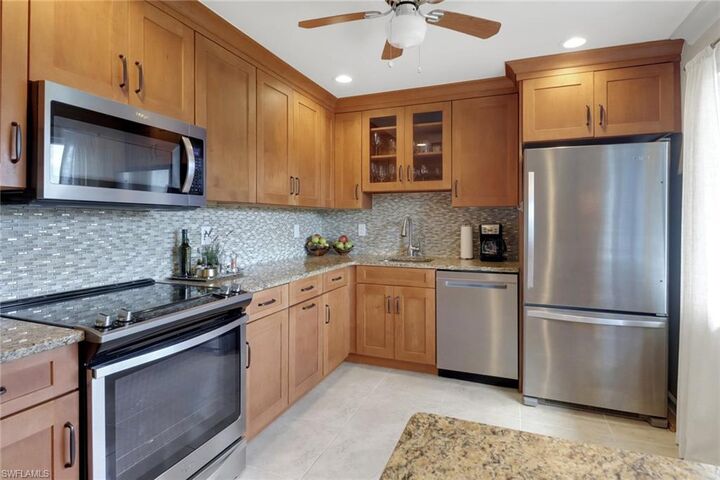 Property Photo:  160 Penny Ln 4  FL 34112 