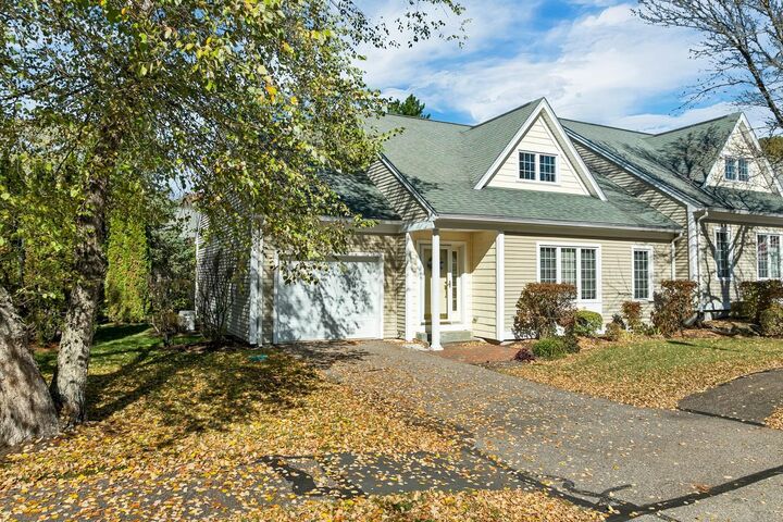 Property Photo:  5 Emily Circle  NH 03253 