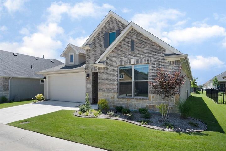Property Photo: 9533 Windwood Lane TX 76207