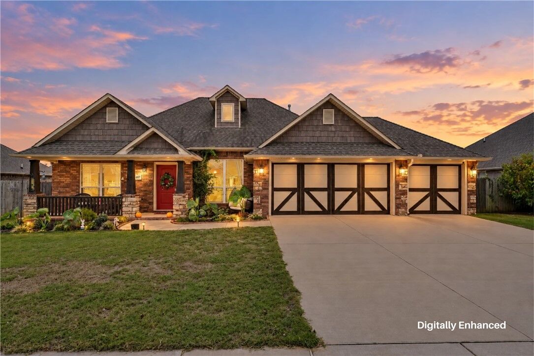 Property Photo:  1607 Shelby Street  AR 72751 