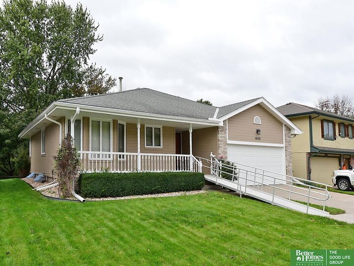 Property Photo:  5858 S 115 Circle  NE 68137 