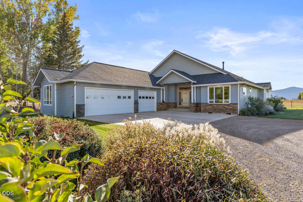 Property Photo: 32245 Rivers Drive OR 97624