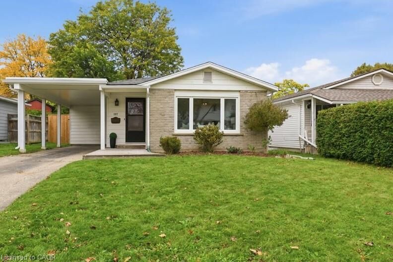 Property Photo:  197 Pinedale Drive  ON N2E 1K2 