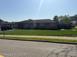 Property Photo:  82 Millen Road  ON L5G 3G2 