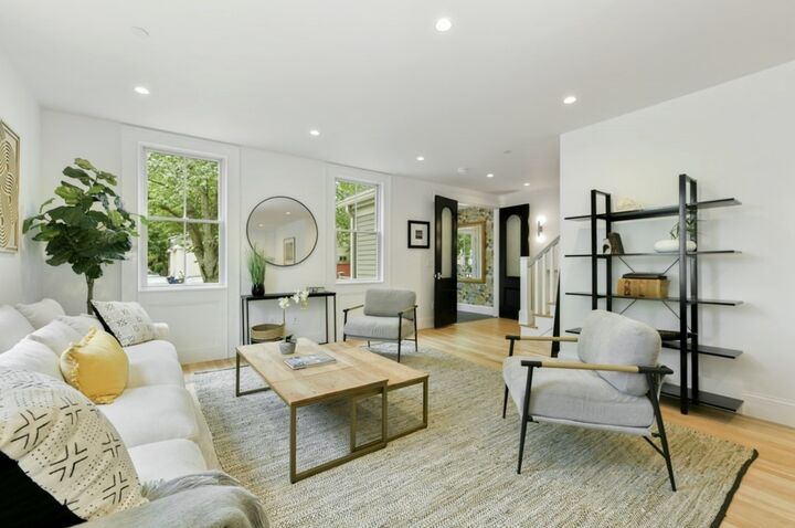 Property Photo:  15 Pleasant St 1  MA 02139 