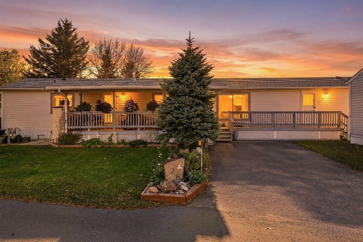 Property Photo:  26 Doubletree Way  AB T1P 1M8 