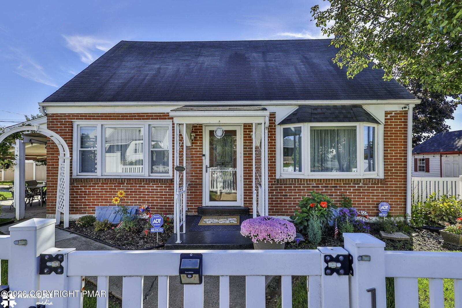 Property Photo:  1134 E Cedar Street  PA 18109 