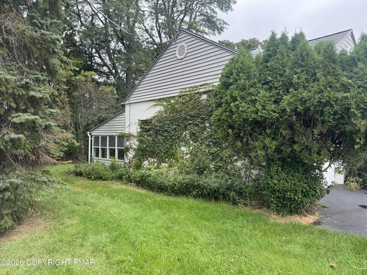 Property Photo:  101 Park Drive  PA 18411 