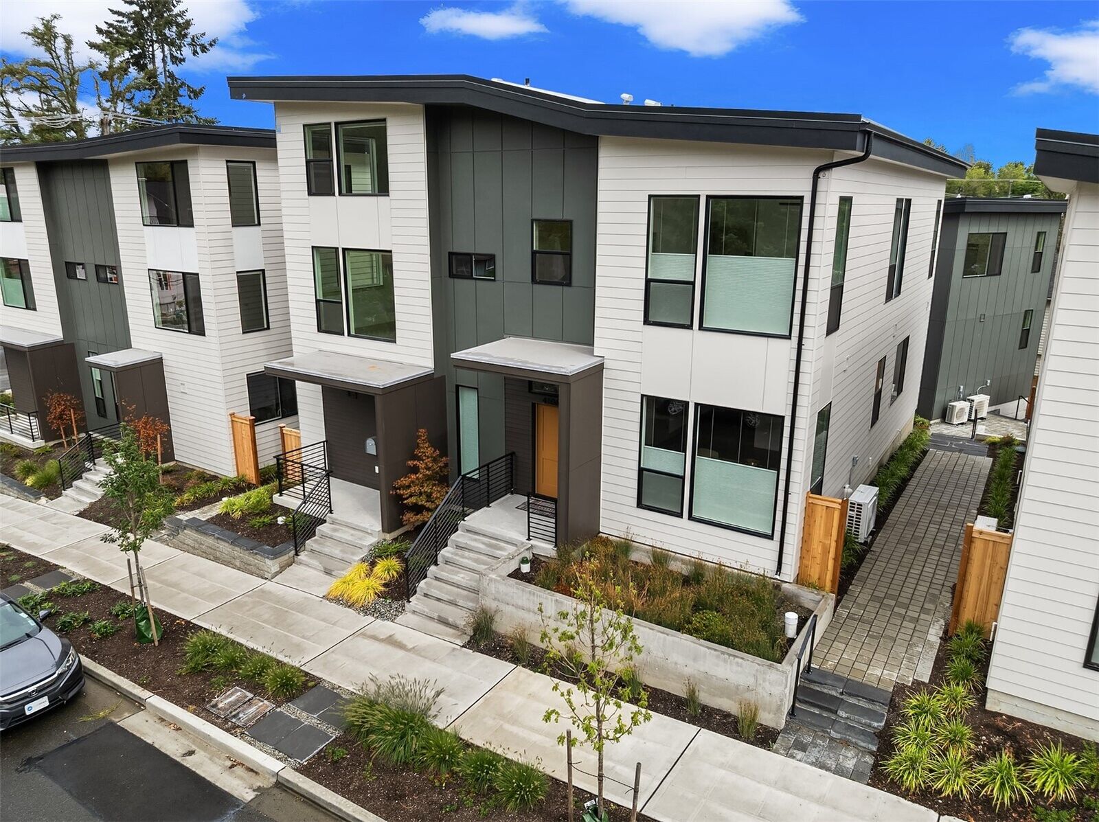Property Photo:  4106  30th Avenue S  WA 98108 