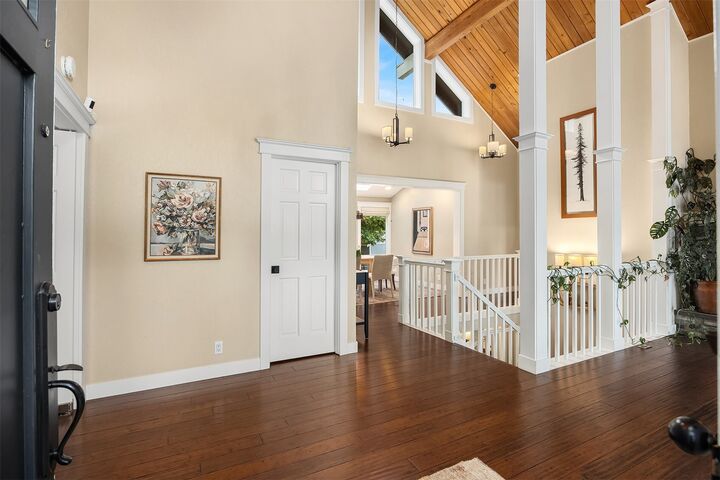 Property Photo: 1542 10th Place N WA 98020