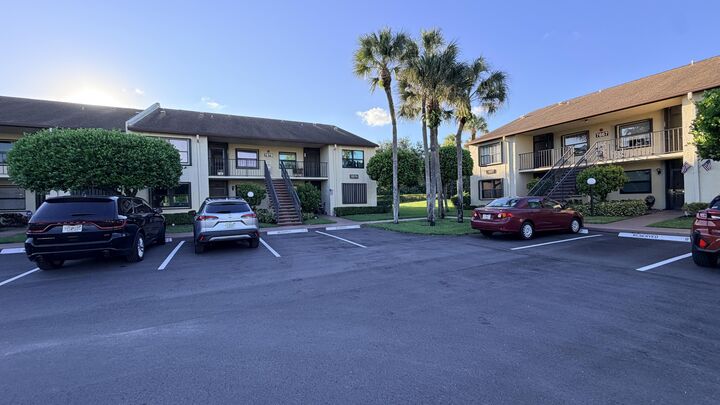 Property Photo:  7879 Willow Spring Drive 927  FL 33467 