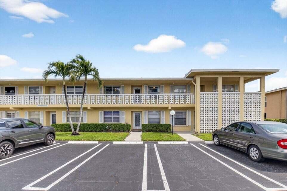 Property Photo: 1150 Mahogany Way 203 FL 33445