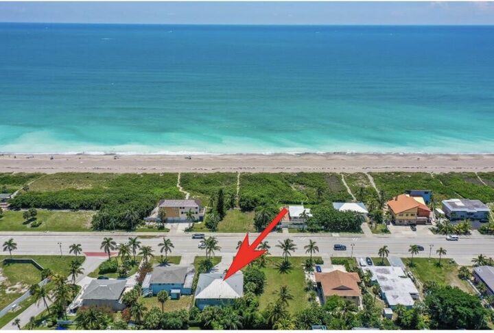 Property Photo:  1107 S Ocean Drive  FL 34949 