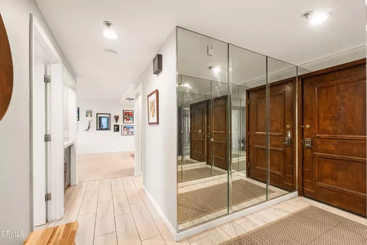 Property Photo:  880 W 1st Street 302  CA 90012 