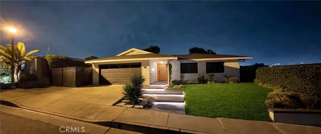 Property Photo:  2966 Calle Grande  CA 92672 