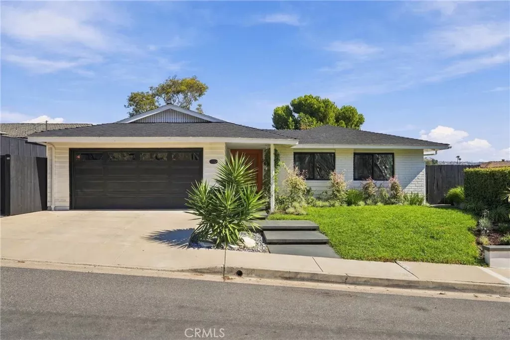 Property Photo:  2966 Calle Grande  CA 92672 