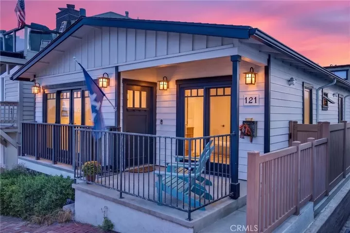 Property Photo:  121 28th Street  CA 90266 