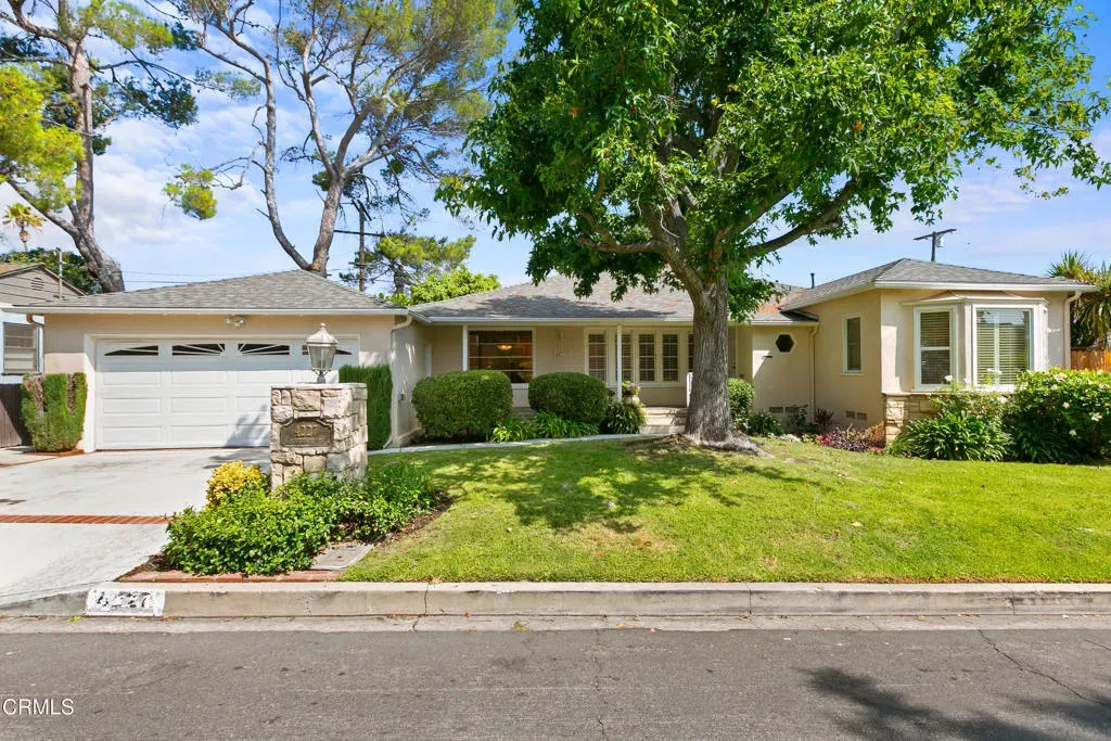 Property Photo:  4227 Barryknoll Drive  CA 90065 