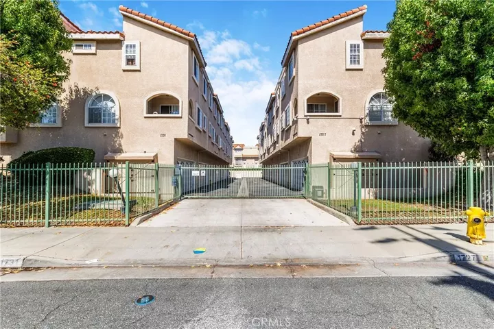 Property Photo:  1727 W 149th Street E  CA 90247 