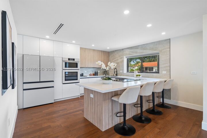 Property Photo: 1911 SW 18th Ave FL 33145