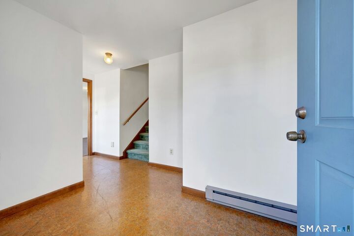 Property Photo:  