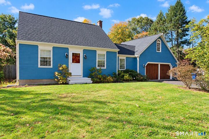 Property Photo:  662 Forest Road  CT 06472 