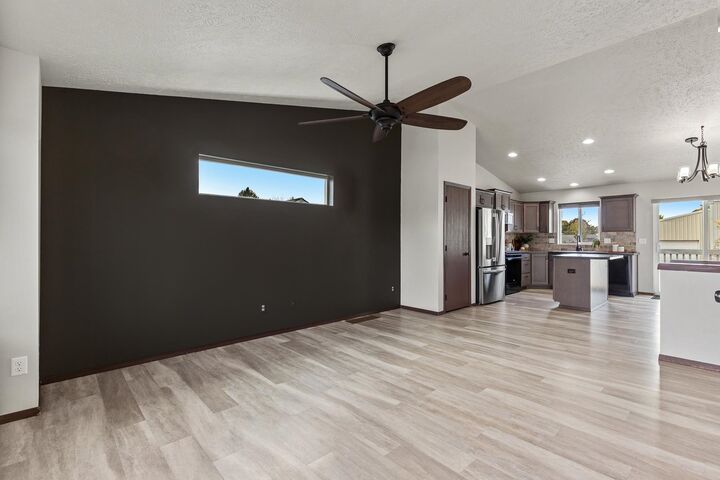 Property Photo:  521 N Calvin Ln  WA 99216 