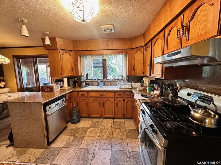 Property Photo:  209 5th Avenue E  SK S0J 2M0 