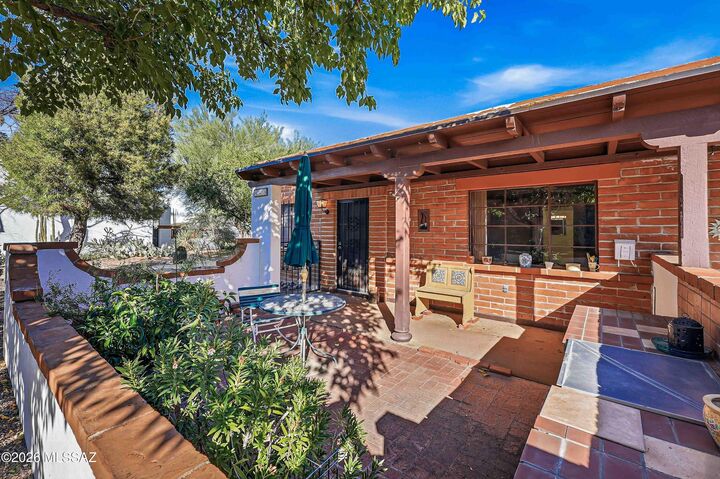 Property Photo:  457 S Paseo Quinta  AZ 85614 