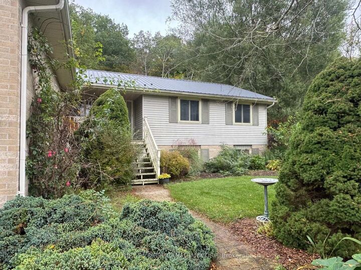 Property Photo:  307 Selbourne Drive  ON N5L 1B1 