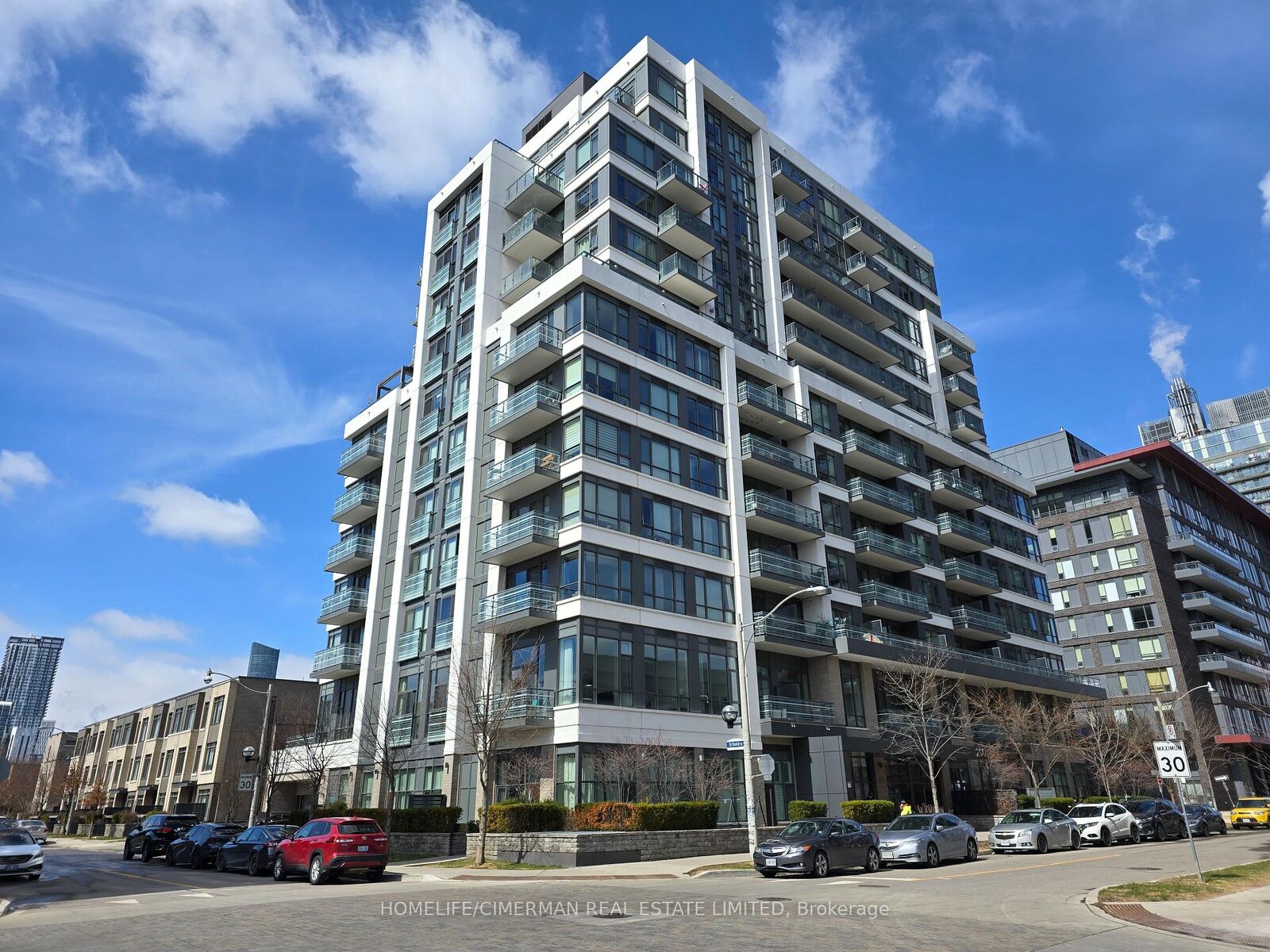Property Photo:  200 Sackville Street 613  ON M5A 0C4 