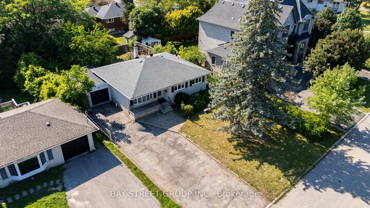 Property Photo:  32 Alanadale Avenue  ON L3P 1S3 