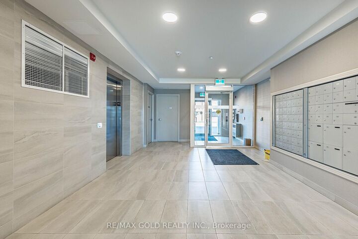 Property Photo:  62 Sky Harbour Drive #314  ON L6Y 6J2 