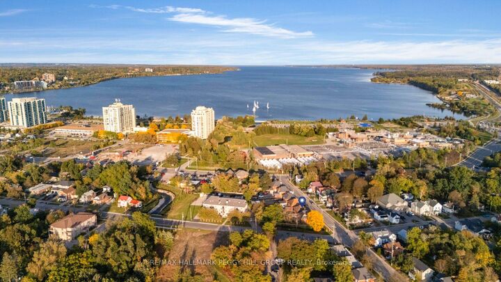 Photo de la propriété:  48 Brock Street  ON L4N 2L7 
