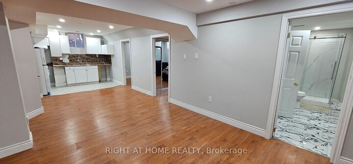 Property Photo:  3662 Golden Locust Drive Bsmt  ON L5N 8N7 