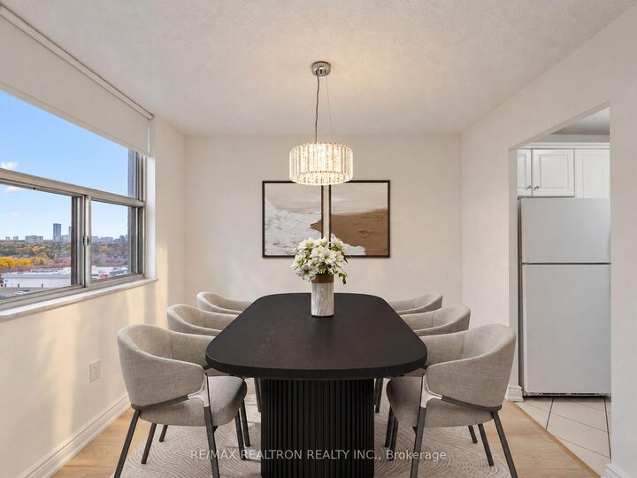 Property Photo:  205 Hilda Avenue 1203  ON M2M 4B1 