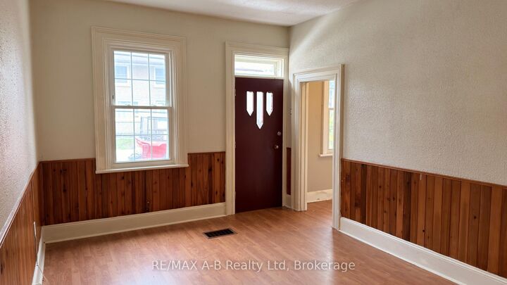 Property Photo:  21 Henry Street  ON N1R 3V8 