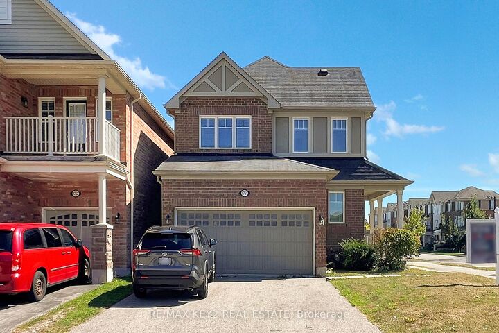 Property Photo:  1751 Hayden Lane Main  ON L1X 0A9 